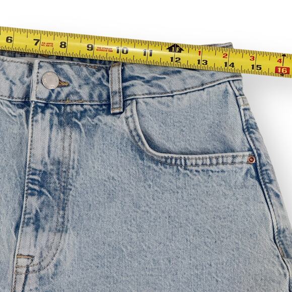 Zara Denim Size 6 Shorts Blue Frayed Hem 5-Pocket Distressed Festival Urban Chic - Picture 6 of 8